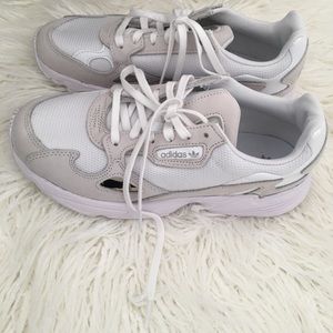 NWT adidas falcon 7